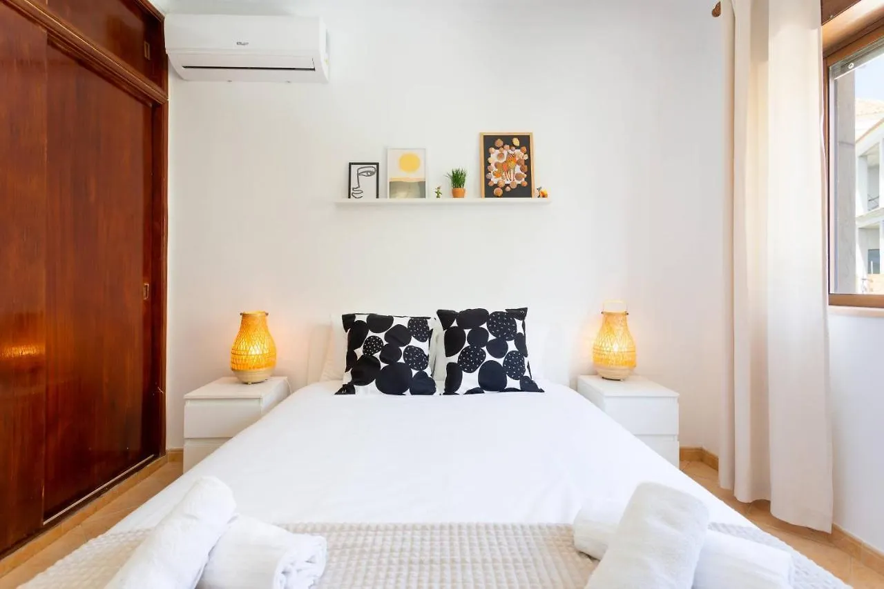 #114 T2 Foxy H By Home Holidays Albufeira 0*,  Portugal