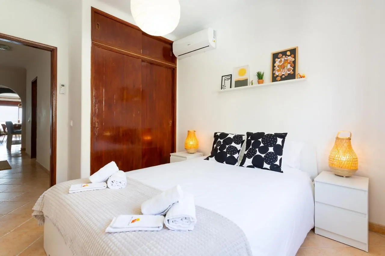 #114 T2 Foxy H By Home Holidays Albufeira 0*,